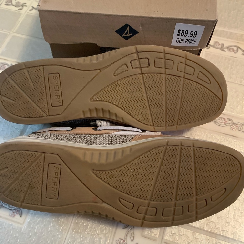 Sperry Like New Size 8 - image 4